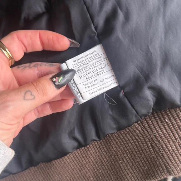 Billabong Leopard-Print Hooded Ski Jacket in Cream, Brown & Black - Picture 10 of 16